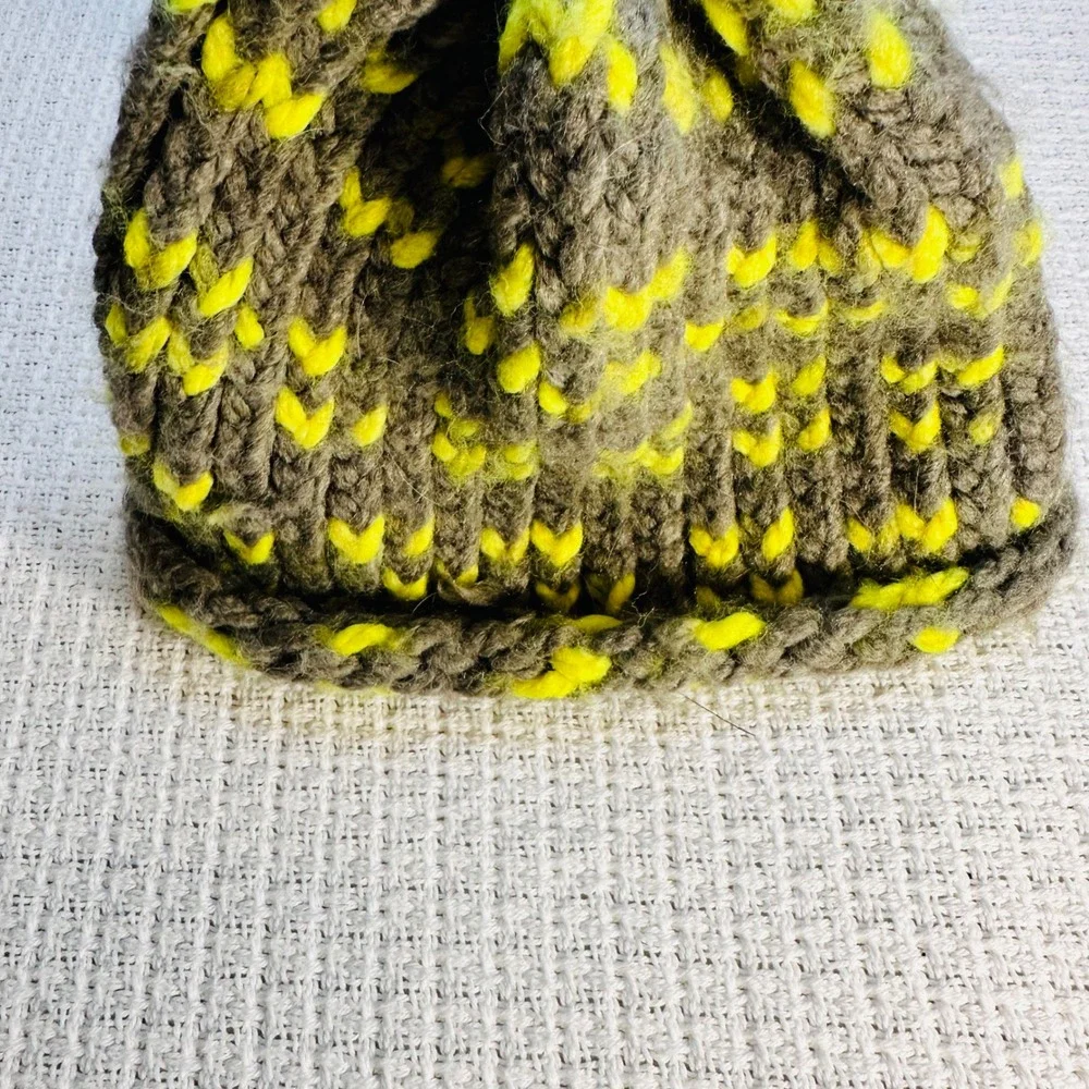 Kids Gray‎ Neon Yellow Knit Beanie Hat Chunky Warm Winter - Homemade, Cozy